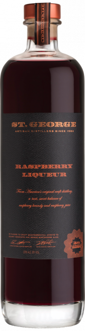 A bottle of Raspberry Liqueur No Background 1000
